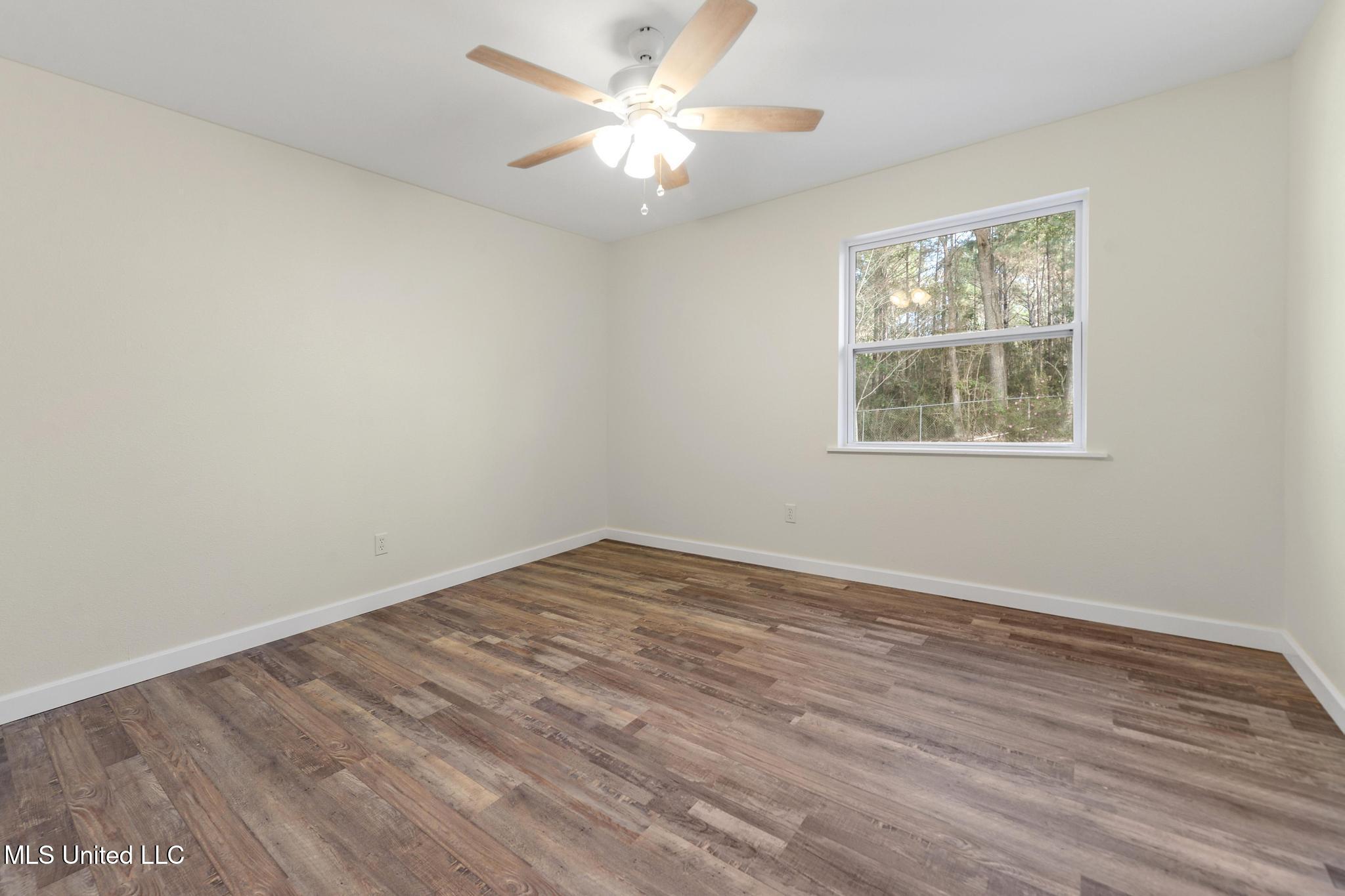 2706 Rolling Meadows Road Gautier, MS 39553 - Photo 18 of 34 017