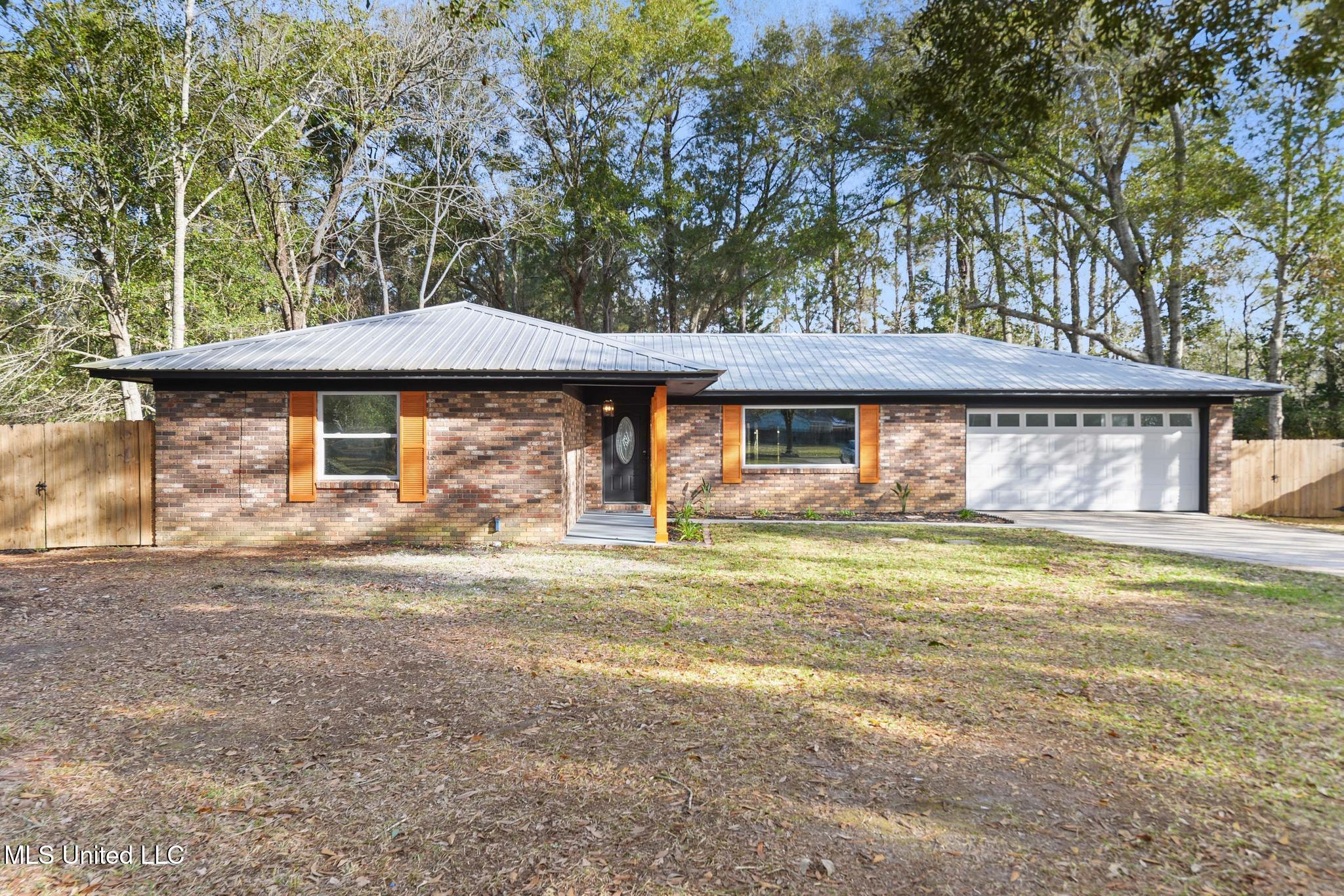 2706 Rolling Meadows Road Gautier, MS 39553 - Photo 2 of 34 001