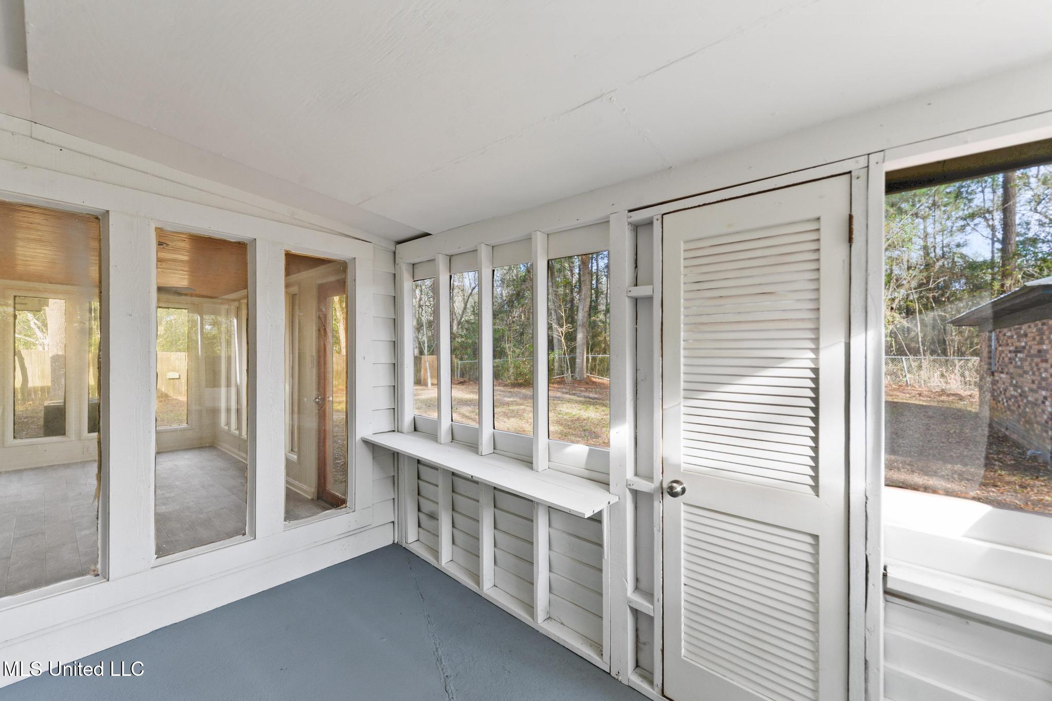 2706 Rolling Meadows Road Gautier, MS 39553 - Photo 23 of 34 022