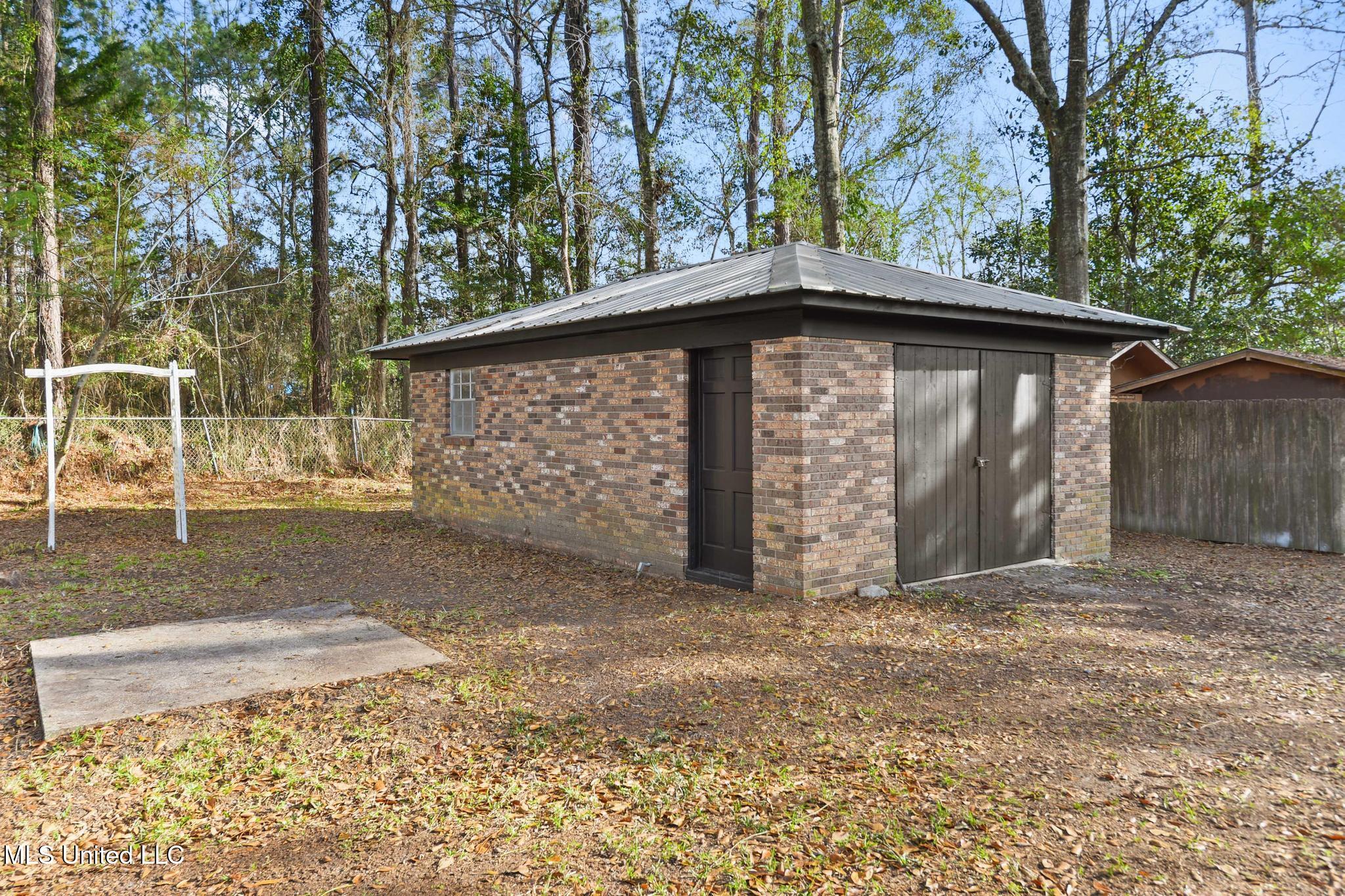 2706 Rolling Meadows Road Gautier, MS 39553 - Photo 25 of 34 024