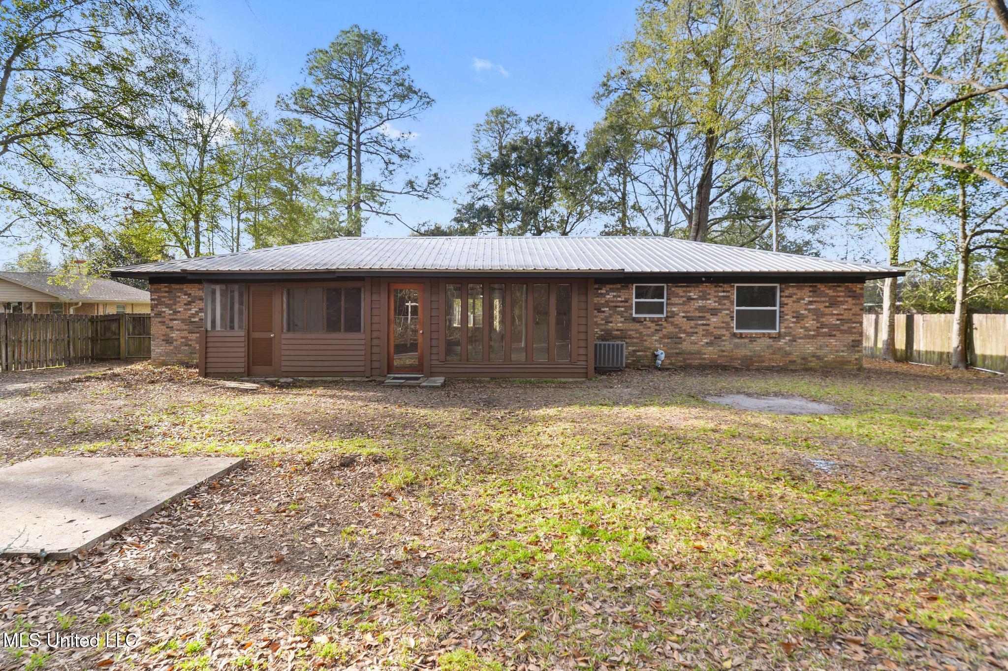 2706 Rolling Meadows Road Gautier, MS 39553 - Photo 26 of 34 025