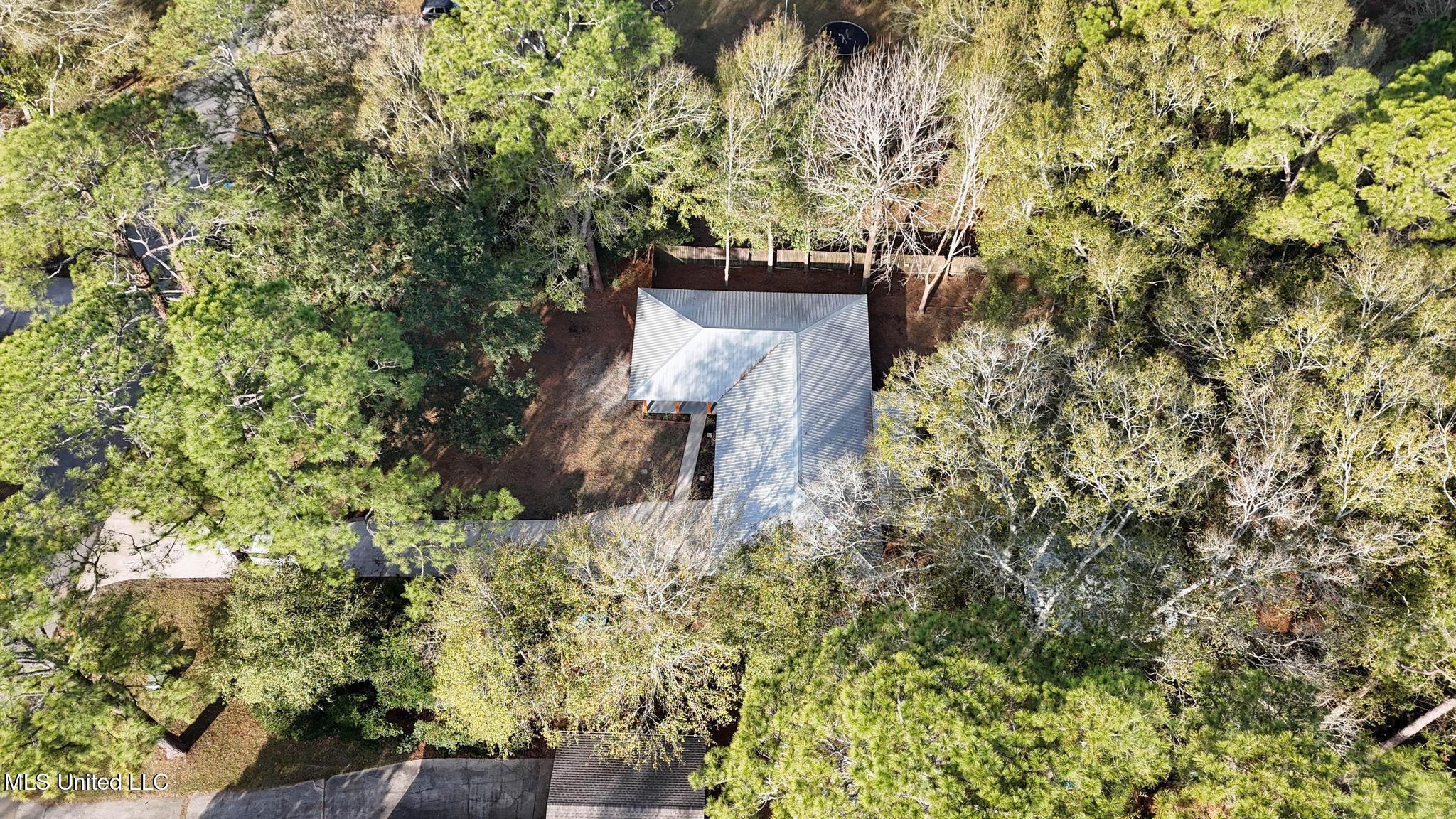 2706 Rolling Meadows Road Gautier, MS 39553 - Photo 32 of 34 032