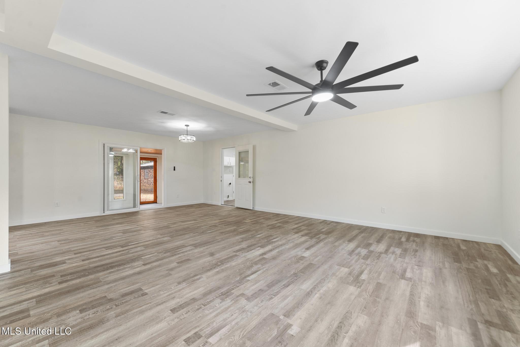 2706 Rolling Meadows Road Gautier, MS 39553 - Photo 6 of 34 005