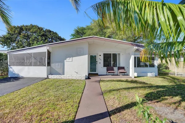 $599,000 | 581 Northeast 175th Terrace, North Miami Beach, FL 33162