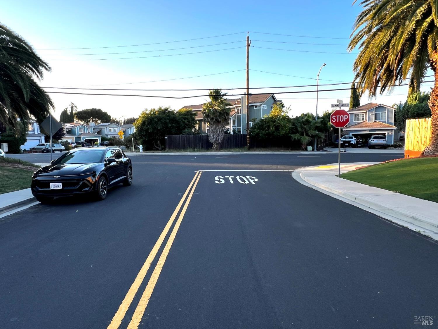 40 Curtis Court Bay Point, CA 94565 - Photo 2 of 18 a view of a street with cars on road