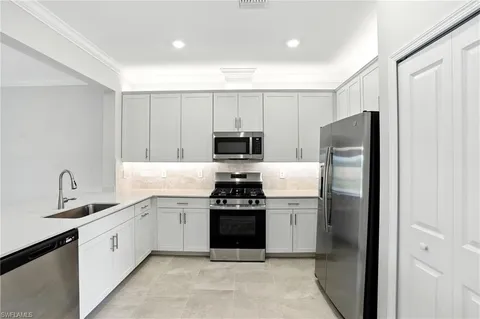 $369,900 | 19604 Hinkley Drive, Estero, FL 33928