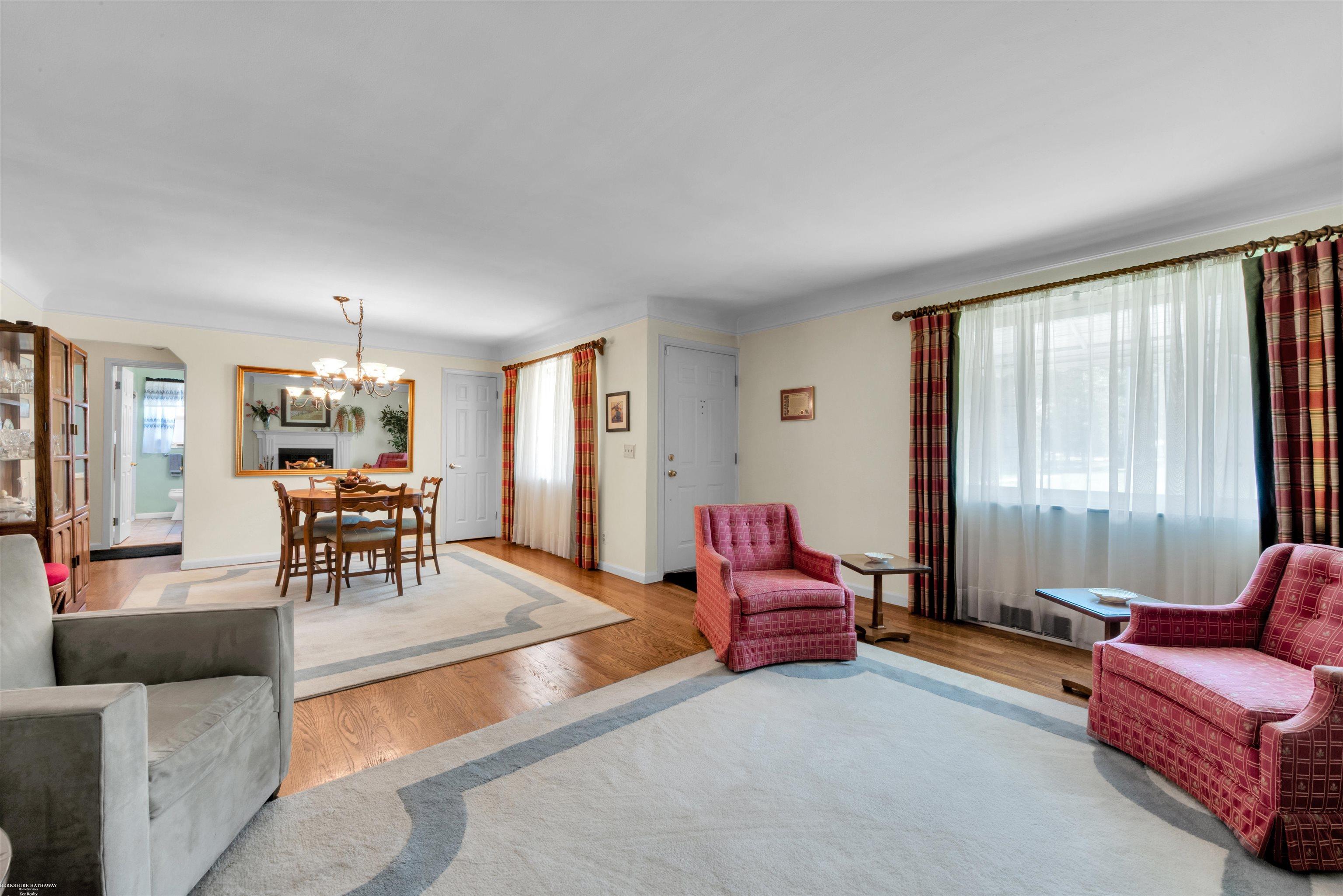 1500 Cook Road Grosse Pointe Woods, MI 48236 - Photo 6 of 27