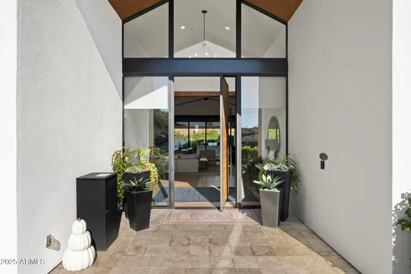 $3,795,000 | 6426 East Calle Camelia, Scottsdale, AZ 85251