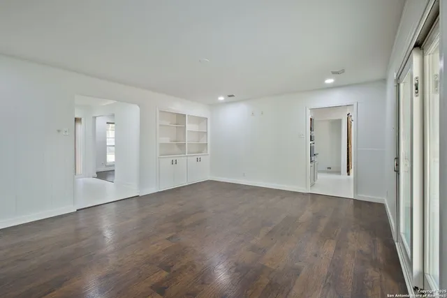 $375,000 | 425 Winfield Boulevard, San Antonio, TX 78239