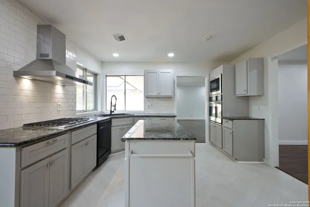 $375,000 | 425 Winfield Boulevard, San Antonio, TX 78239