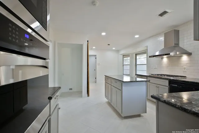 $375,000 | 425 Winfield Boulevard, San Antonio, TX 78239