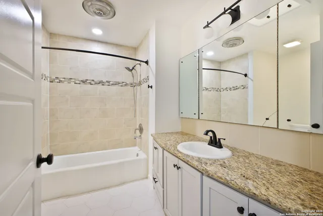 $375,000 | 425 Winfield Boulevard, San Antonio, TX 78239