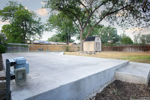 $375,000 | 425 Winfield Boulevard, San Antonio, TX 78239