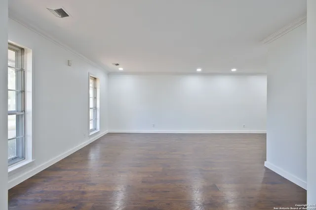 $375,000 | 425 Winfield Boulevard, San Antonio, TX 78239