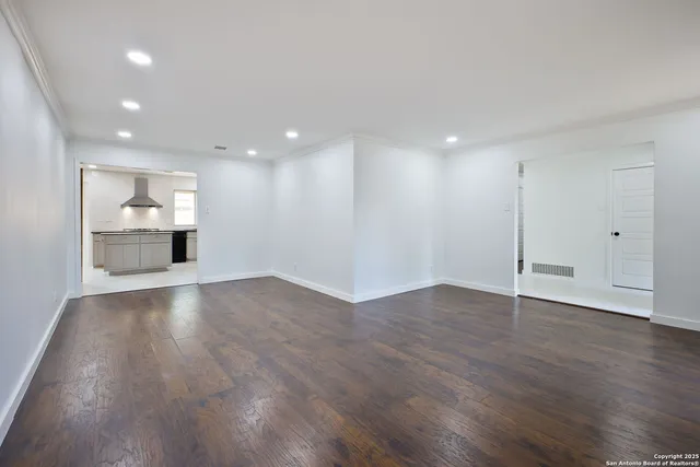 $375,000 | 425 Winfield Boulevard, San Antonio, TX 78239