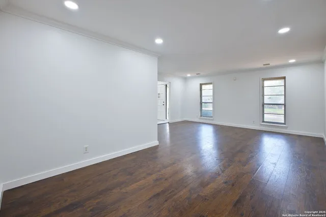 $375,000 | 425 Winfield Boulevard, San Antonio, TX 78239