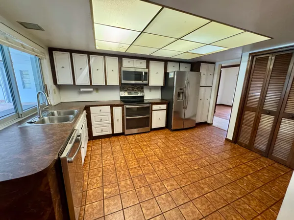 $5,300 | 7441 Southwest 19th Street, Plantation, FL 33317