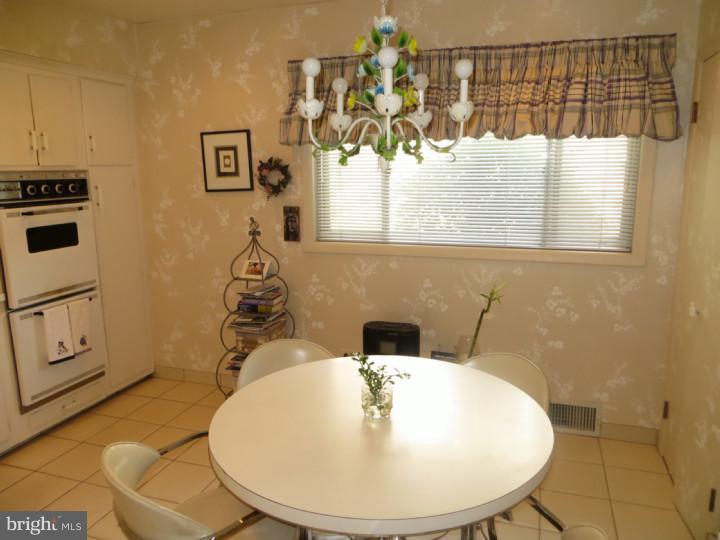 2237 Cambridge Road Broomall, PA 19008 - Photo 10 of 19 Gallery Image 10