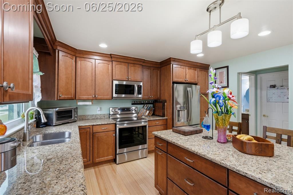 45658 Hanford Road Canton, MI 48187 - Photo 21 of 58