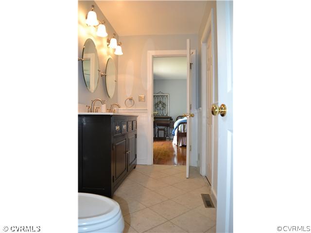 174 Trices Lake Road Columbia, VA 23038 - Photo 8 of 12 Master Bath