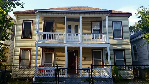 $1,000 | 1814 Ave M 1/2, Unit 7, Galveston, TX 77550