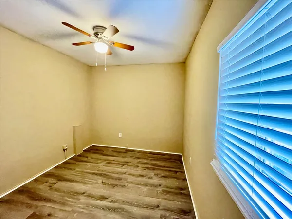 $1,000 | 1814 Ave M 1/2, Unit 7, Galveston, TX 77550