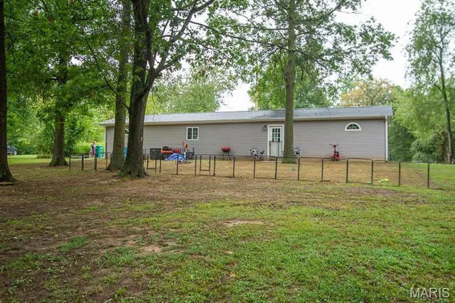 $199,900 | 66 Highland Drive, Troy, MO 63379