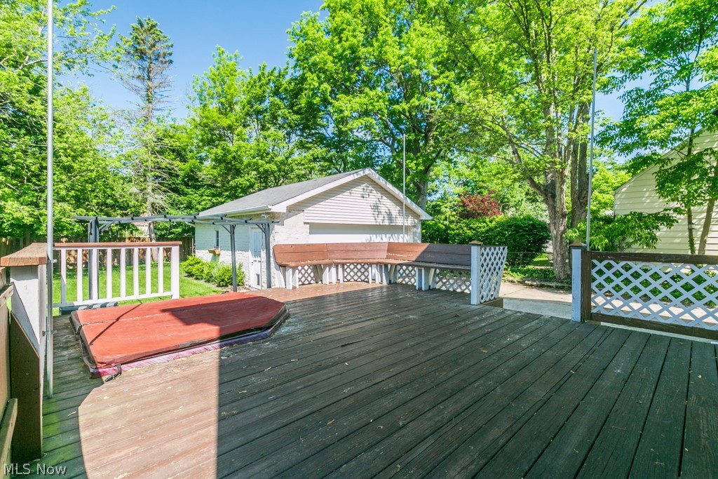 1772 Lyndhurst Road Lyndhurst, OH 44124 - Photo 40 of 43