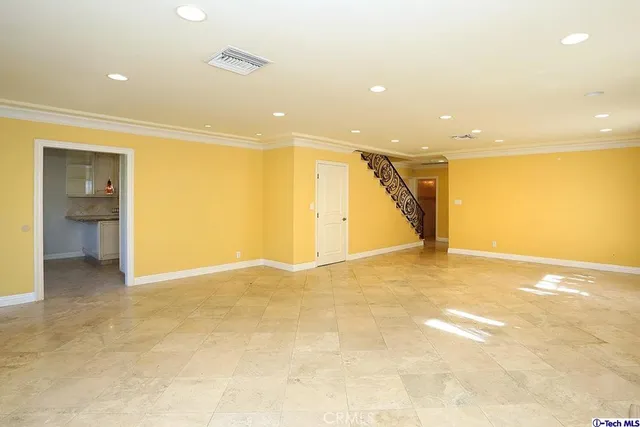 en view of an empty room with a bathroom