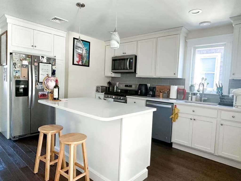 7 Russell Road, Unit 3 Somerville, MA 02144 - Photo 3 of 11