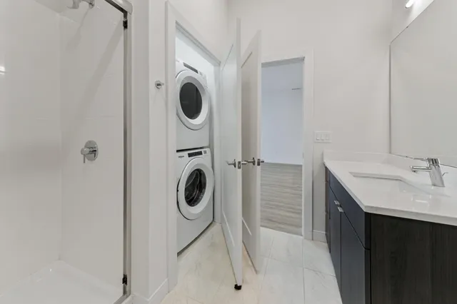 $1,765 | 5945 6th Avenue, Unit 116, Kenosha, WI 53140