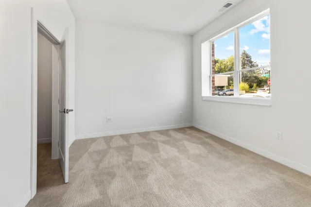 $1,765 | 5945 6th Avenue, Unit 116, Kenosha, WI 53140