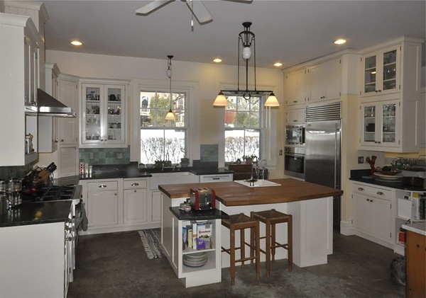 22 Round Hill Road Northampton, MA 01060 - Photo 16 of 30 Gallery Image 16