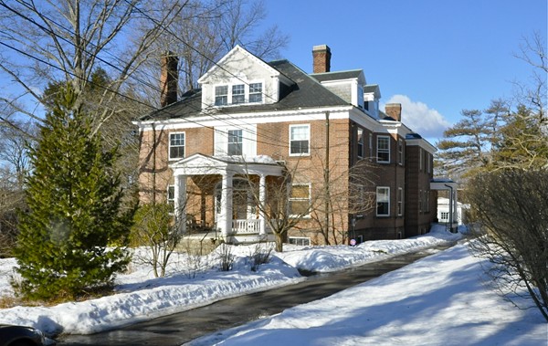 22 Round Hill Road Northampton, MA 01060 - Photo 2 of 30 Gallery Image 2