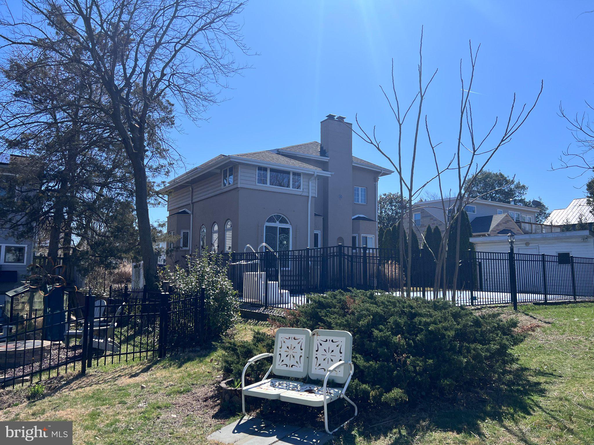 20 Granada Road Pasadena, MD 21122 - Photo 6 of 9 Charming home with inviting yard.