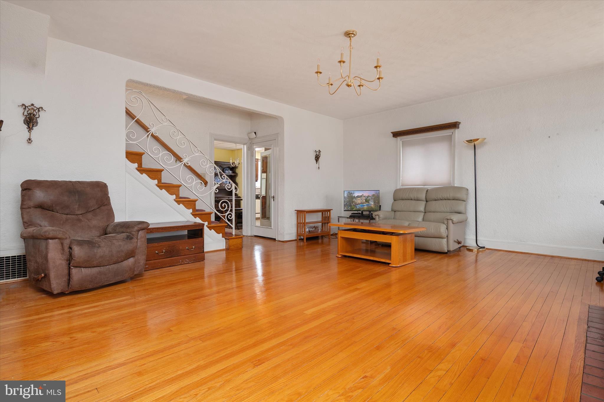 20 Granada Road Pasadena, MD 21122 - Photo 7 of 56