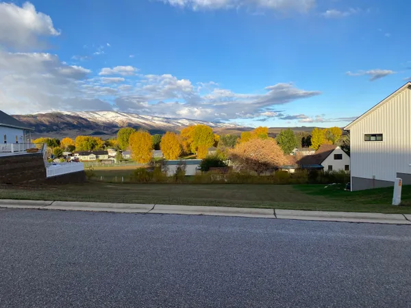 $85,000 | 5 Black Mountain Drive, Dayton, WY 82836