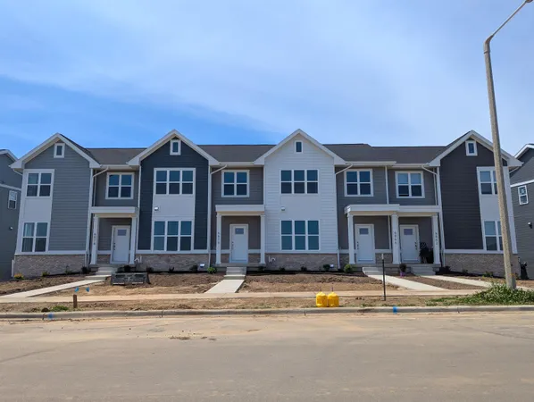 $451,500 | 6870 Belle Fontaine Boulevard, Middleton, WI 53562