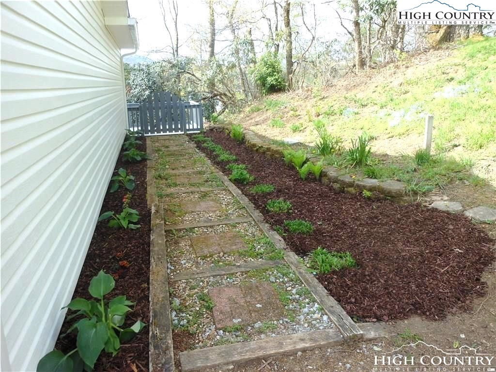 346 New River Heights Road Boone, NC 28607 - Photo 36 of 38 Gallery Image 36