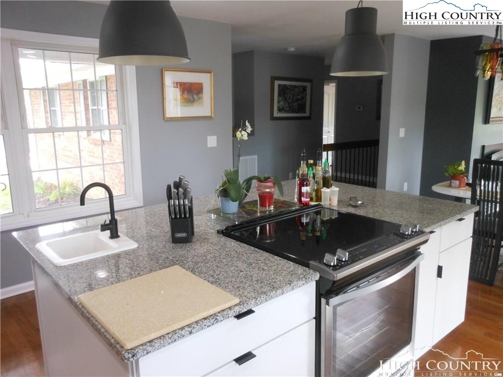 346 New River Heights Road Boone, NC 28607 - Photo 7 of 38 Gallery Image 7