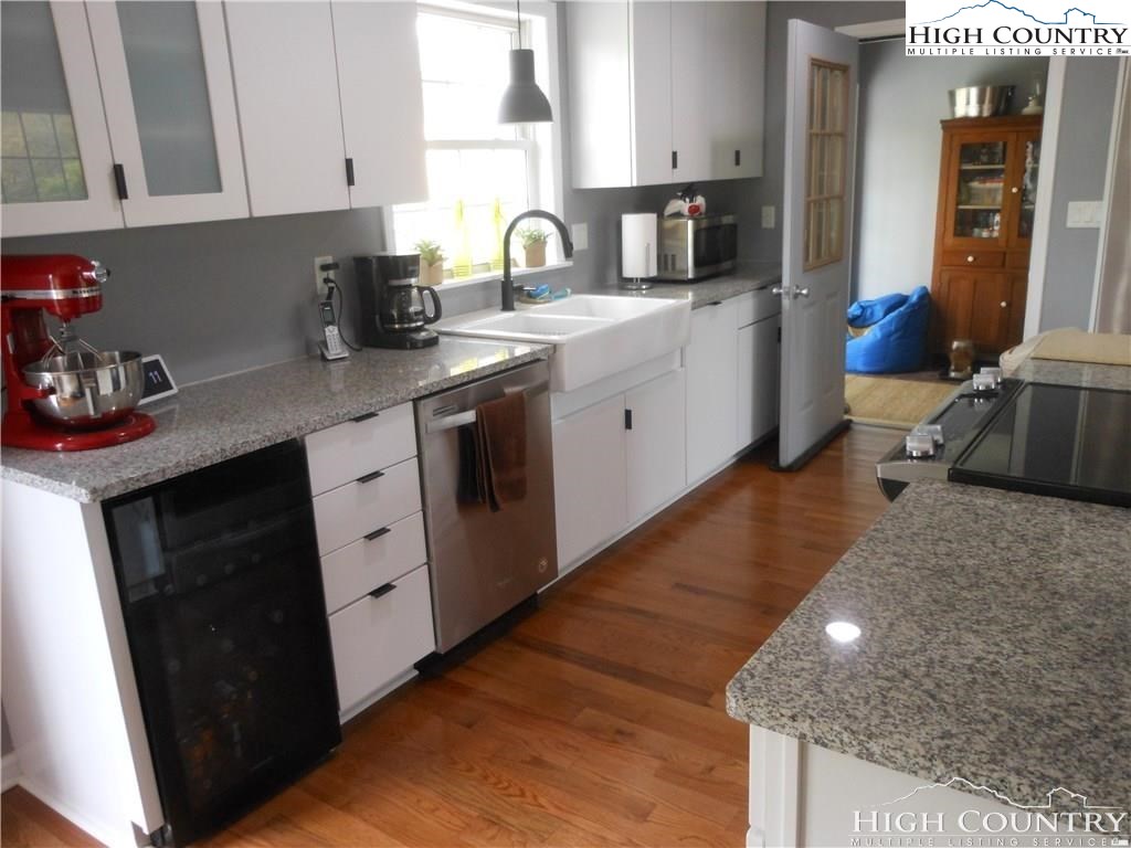 346 New River Heights Road Boone, NC 28607 - Photo 8 of 38 Gallery Image 8