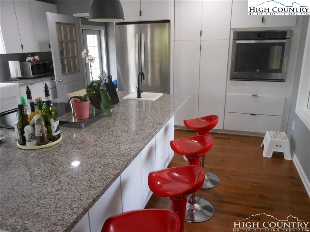 346 New River Heights Road Boone, NC 28607 - Photo 9 of 38 Gallery Image 9