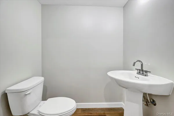 $525,000 | 505 Iron Forge Lane, New Windsor, NY 12553