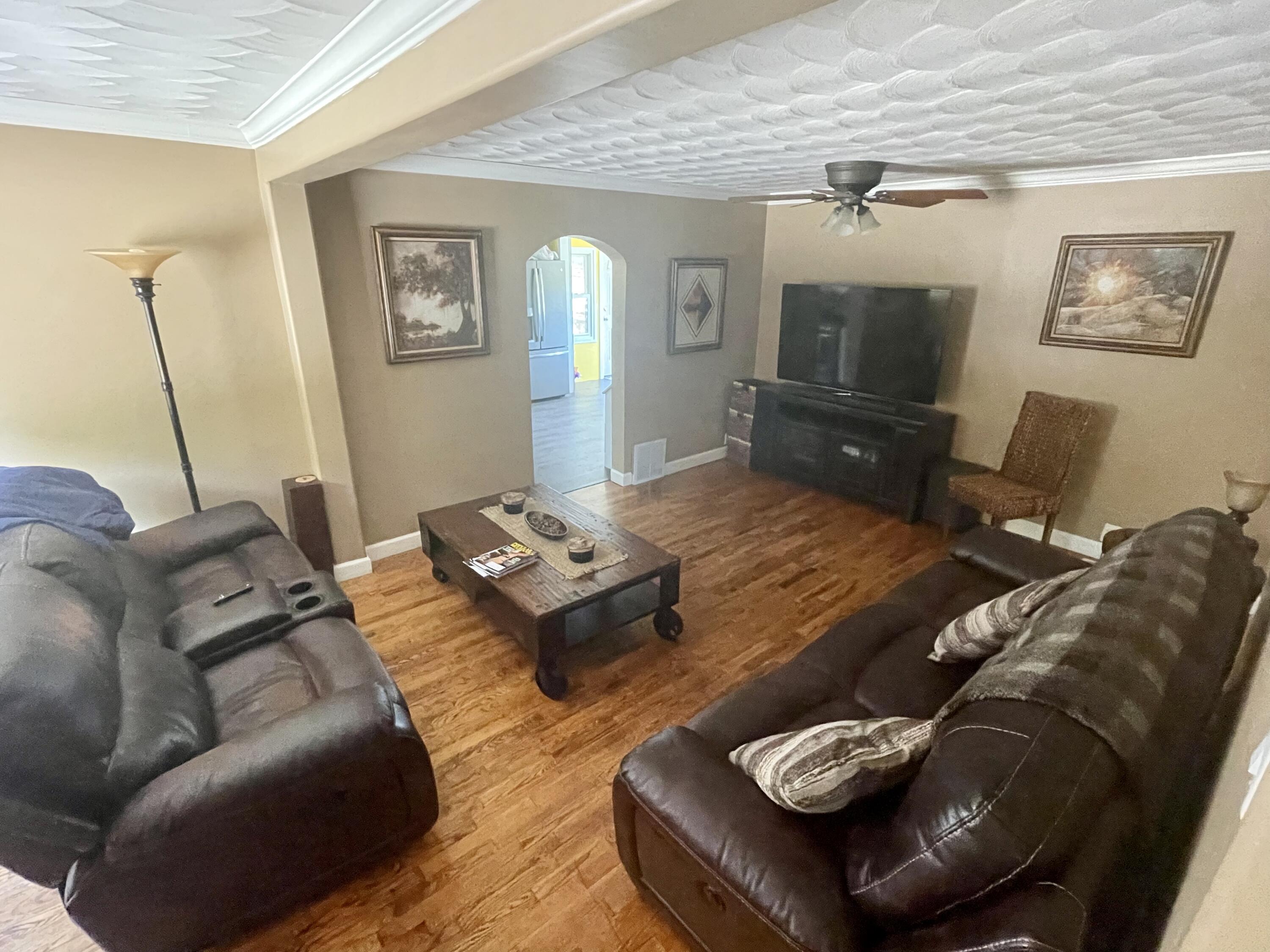 207 North Batavia Road Coldwater, MI 49036 - Photo 9 of 32 0BB2F12E-59C3-4396-8E38-4D394C7B6564