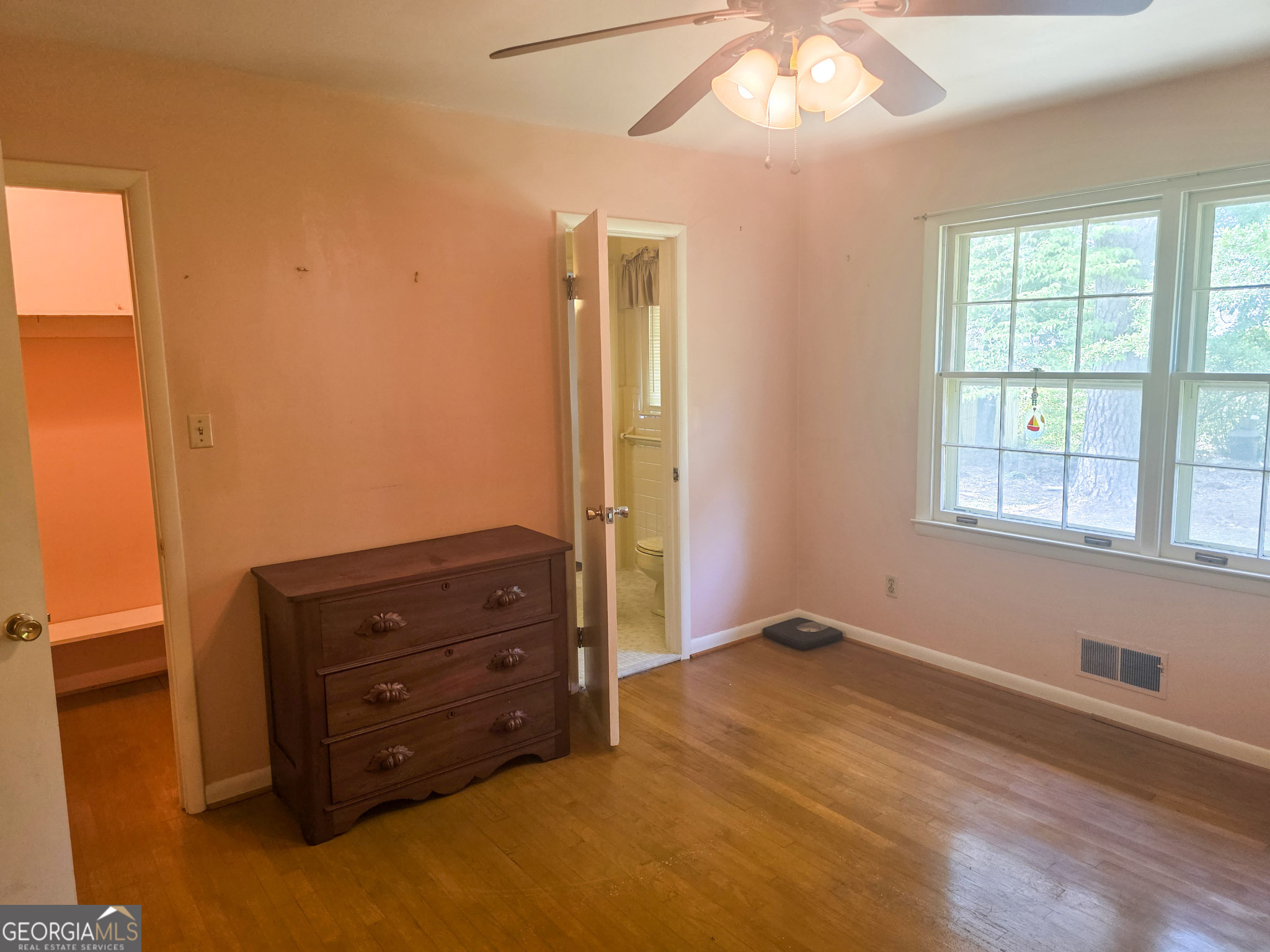 1712 Briarcliff Road Milledgeville, GA 31061 - Photo 33 of 38 an empty room with windows