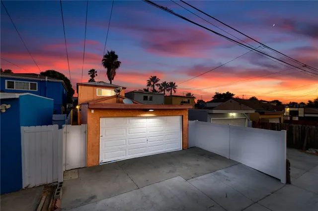 $799,000 | 165 East Eldridge Street, Long Beach, CA 90807