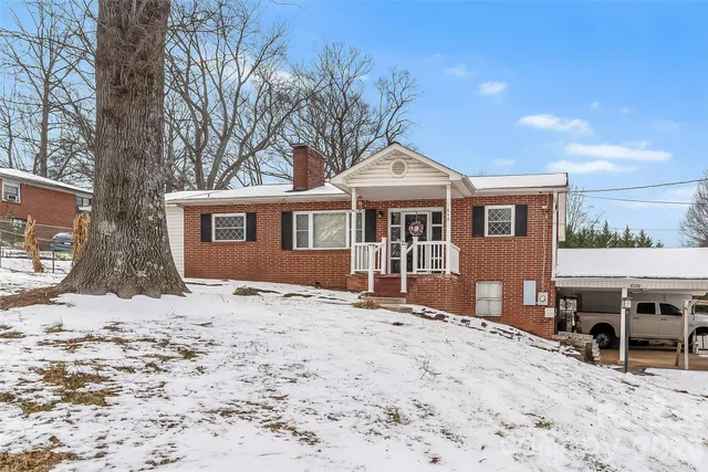 $279,900 | 1640 West Highway 10, Newton, NC 28658