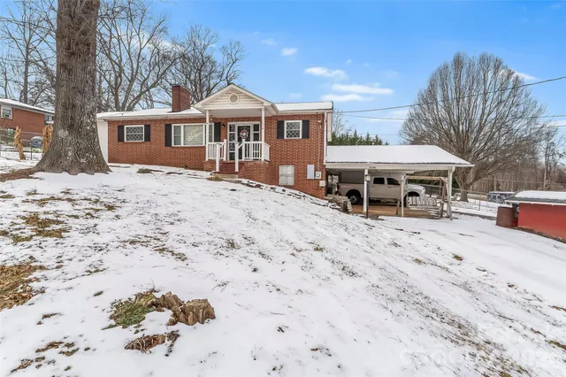 $279,900 | 1640 West Highway 10, Newton, NC 28658