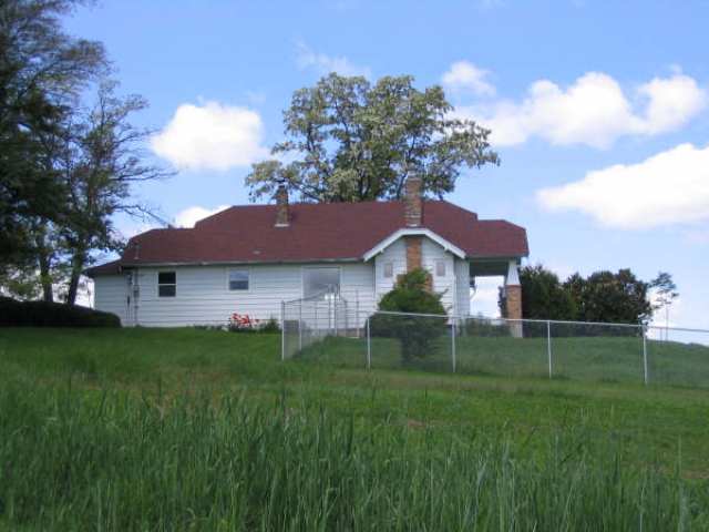 31605 South Harvard Road Fairfield, WA 99012 - Photo 1 of 9