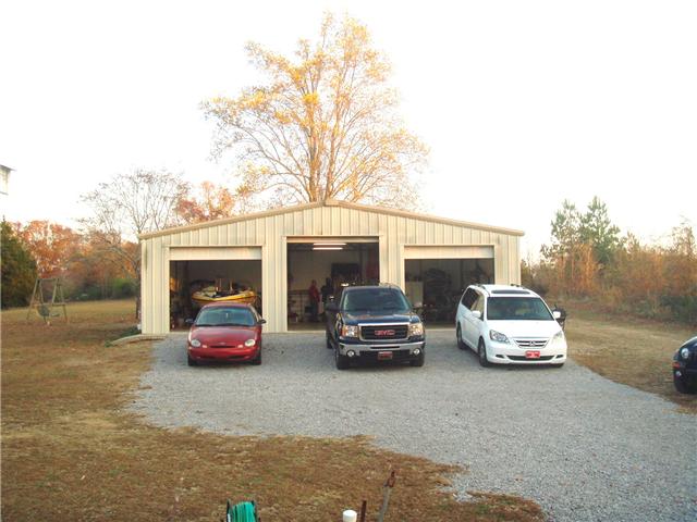 805 Chestnut Grove Road Pulaski, TN 38478 - Photo 4 of 20 GARAGE/SHOP.....IDEAL FOR EITHER OR BOTH
